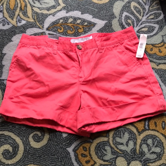 Old Navy Pants - Old Navy NWT 10 cuffed shorts